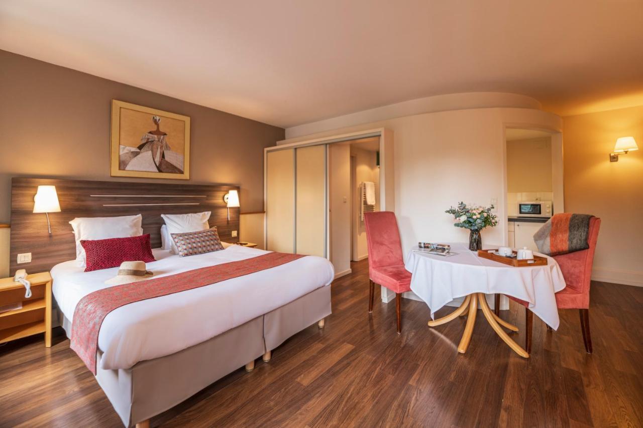 Hotel Cerise - Les Sources Luxeuil-Les-Bains Exterior foto