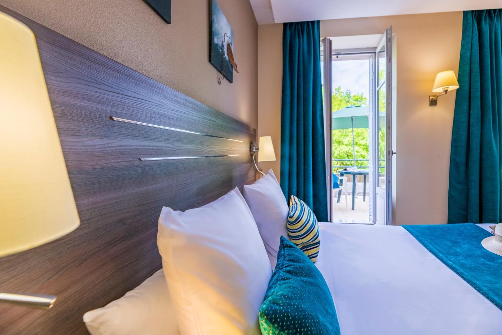 Hotel Cerise - Les Sources Luxeuil-Les-Bains Exterior foto